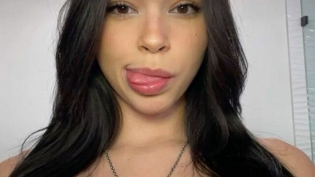 Video Iclik – Mahasiswi Tocil Cantik Ngewe Di Kostan Ayang